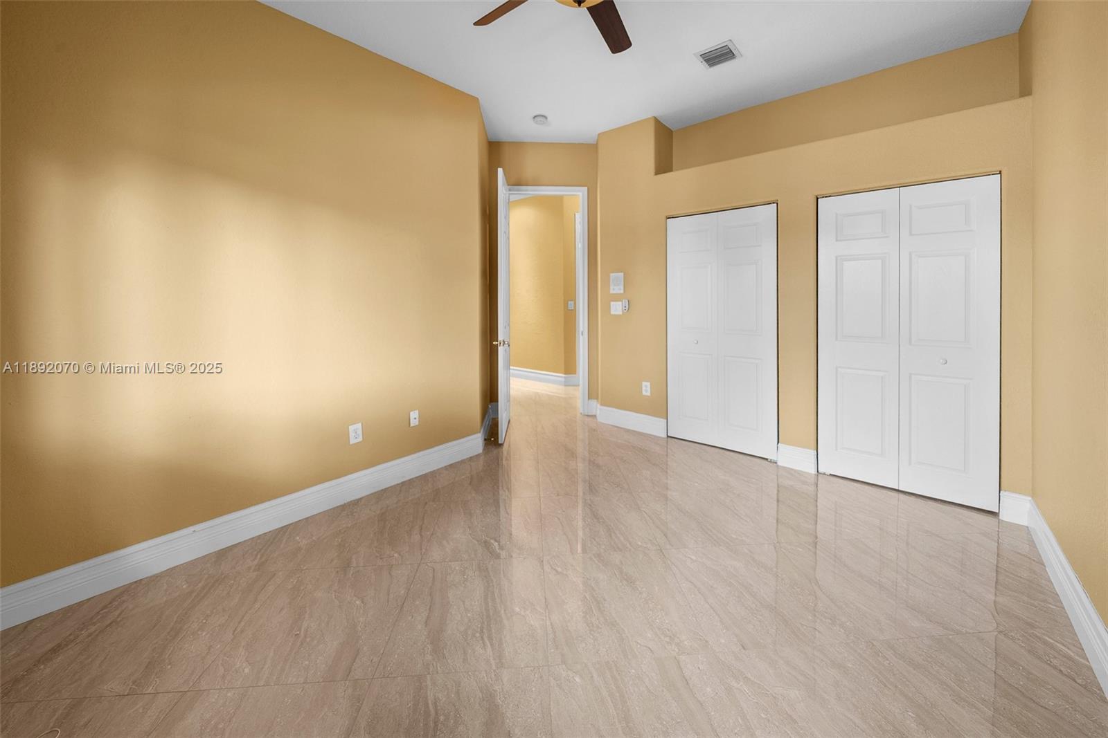 Grand Isles Sunset Lakes - Residential
