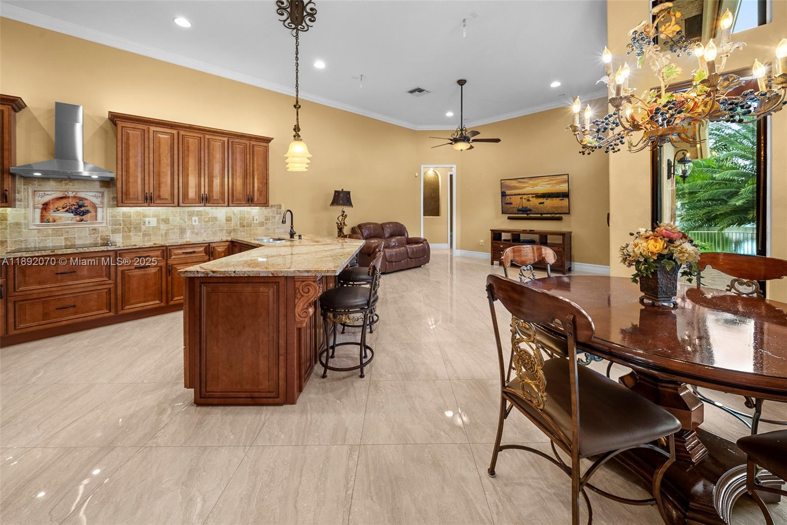 Grand Isles Sunset Lakes - Residential