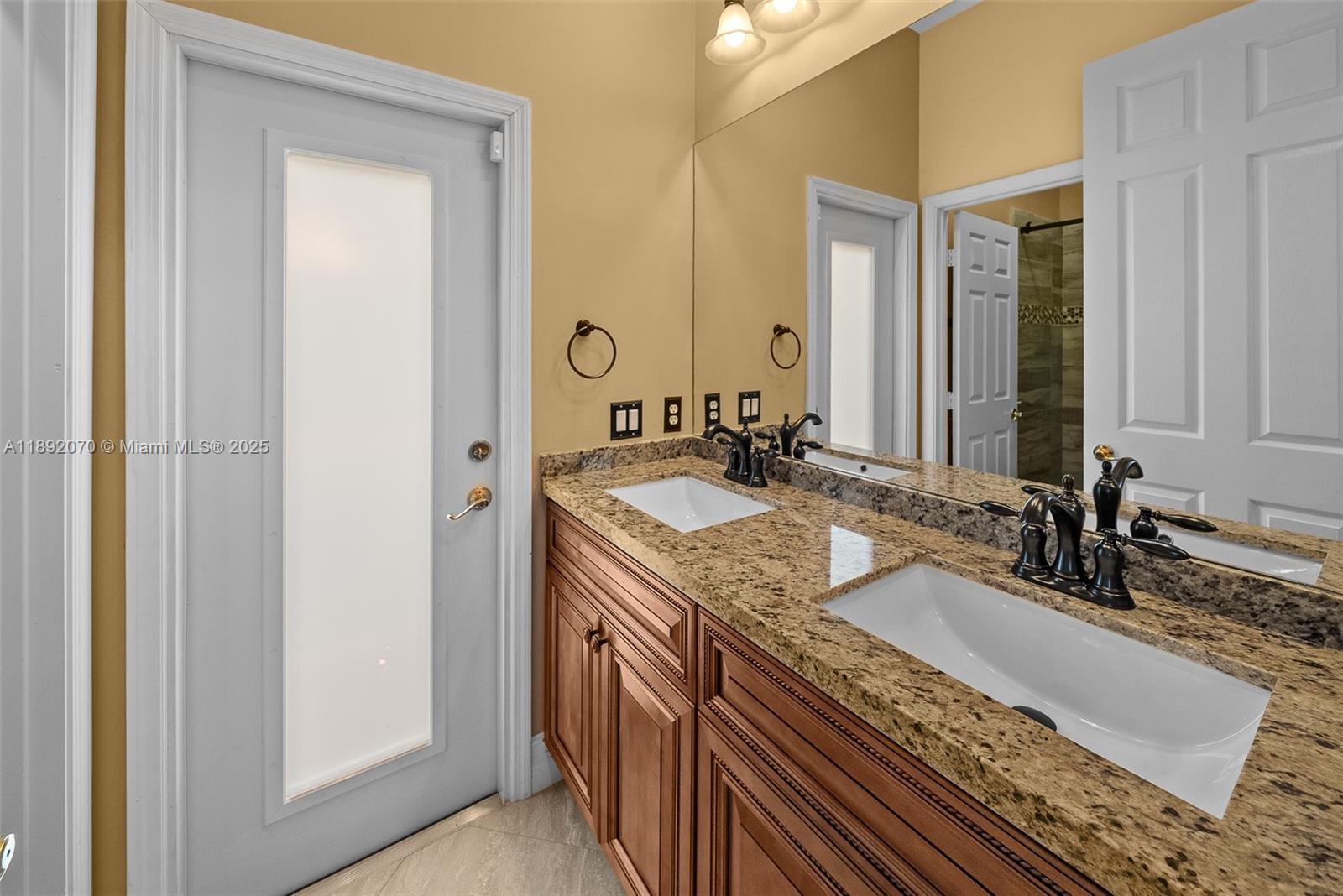 Grand Isles Sunset Lakes - Residential