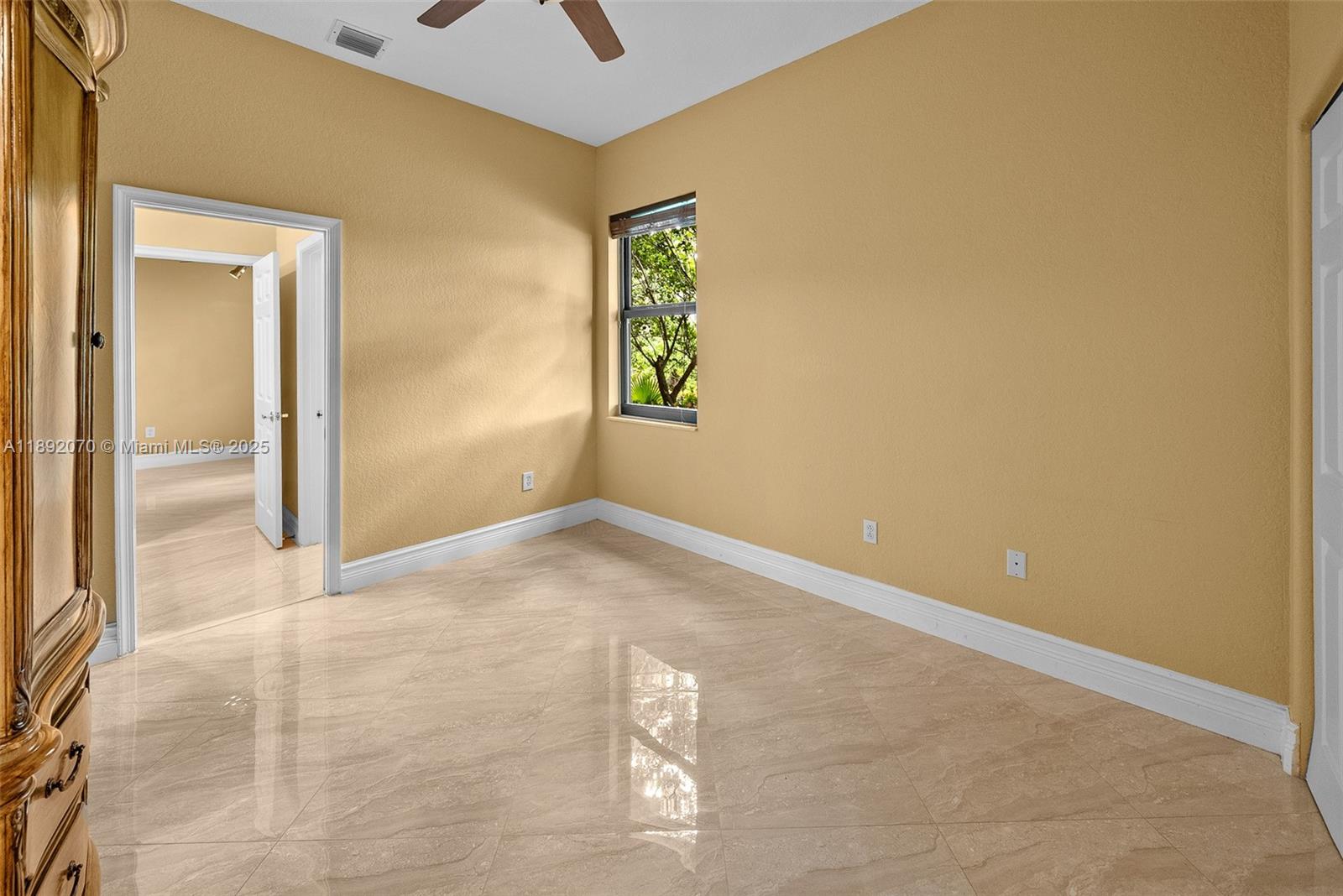 Grand Isles Sunset Lakes - Residential