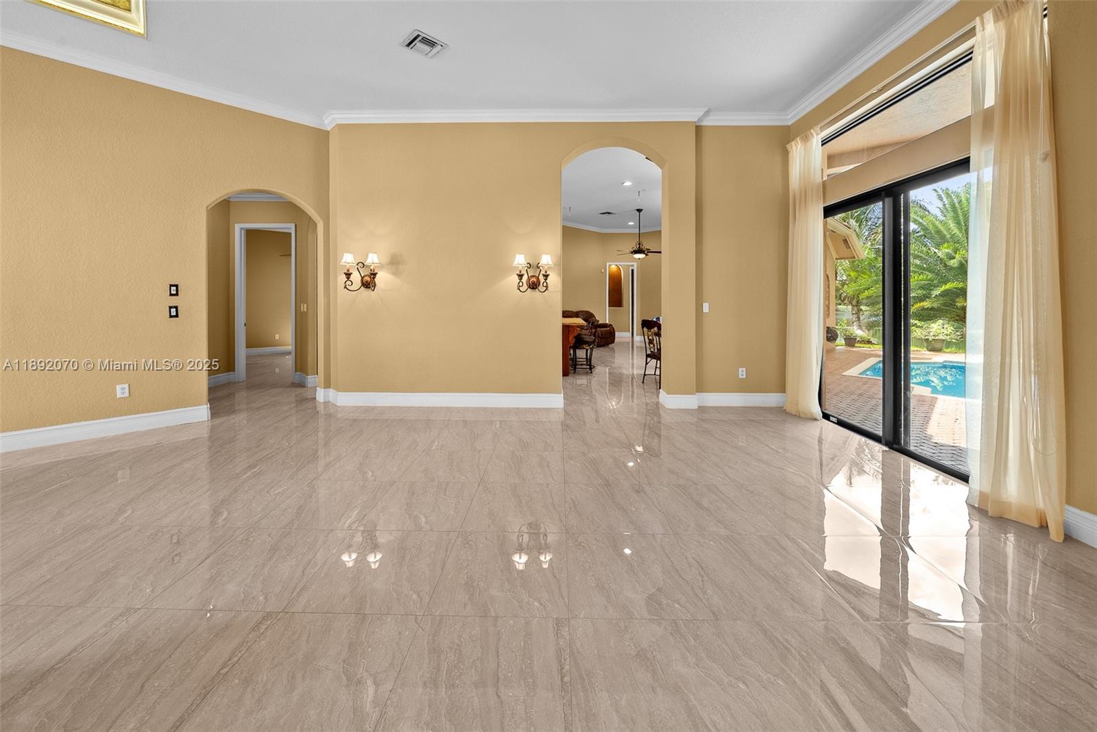 Grand Isles Sunset Lakes - Residential