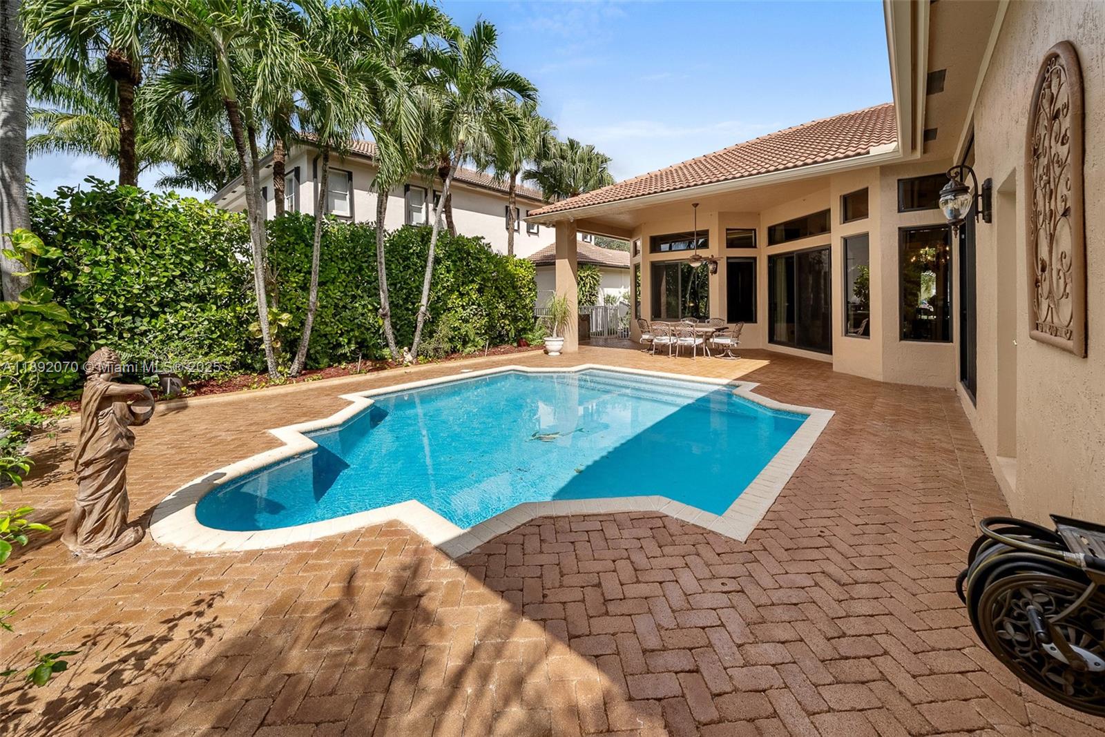 Grand Isles Sunset Lakes - Residential