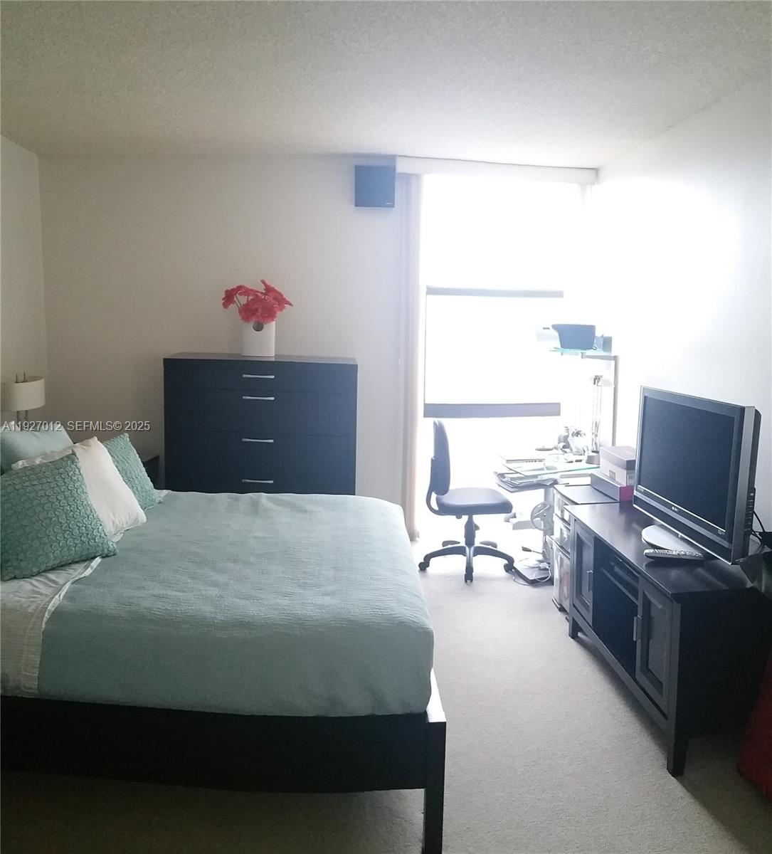 3675 N Country Club Dr 2005