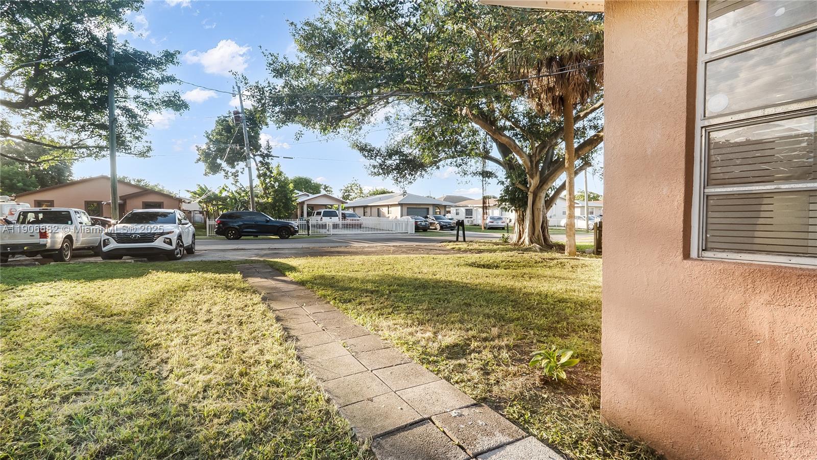 TOWN OF MODELO (DANIA) B- - Residential Income