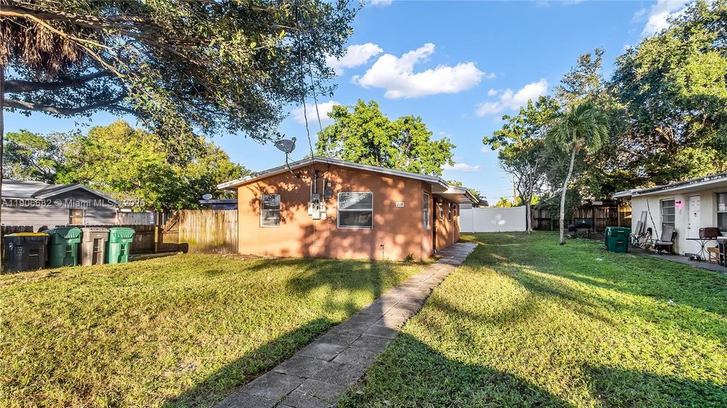 Photo of 218 NW 8th Ave, Dania Beach, FL 33004 (MLS # A11906682)