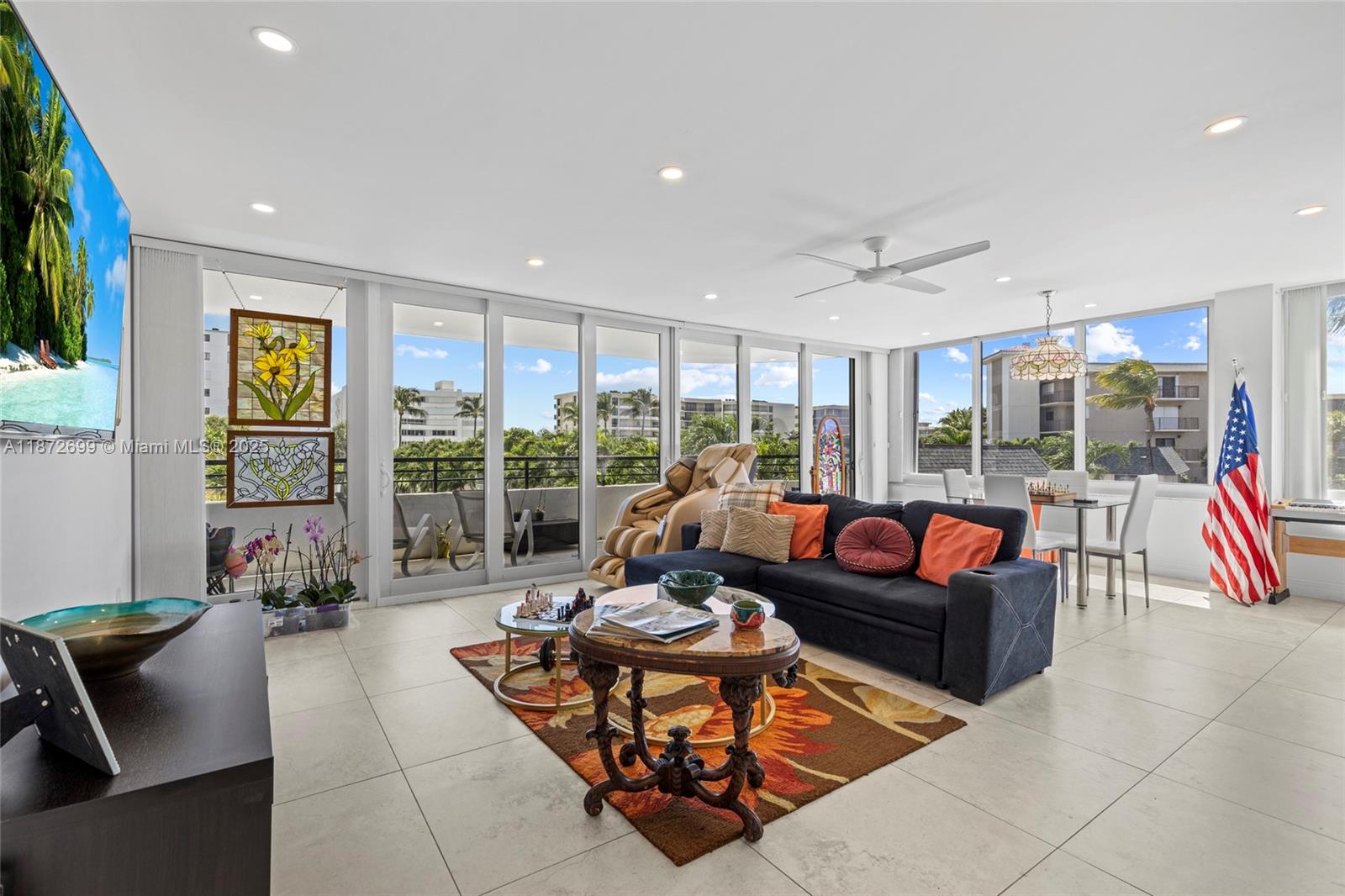 MAYFAIR HOUSE CONDO - Residential