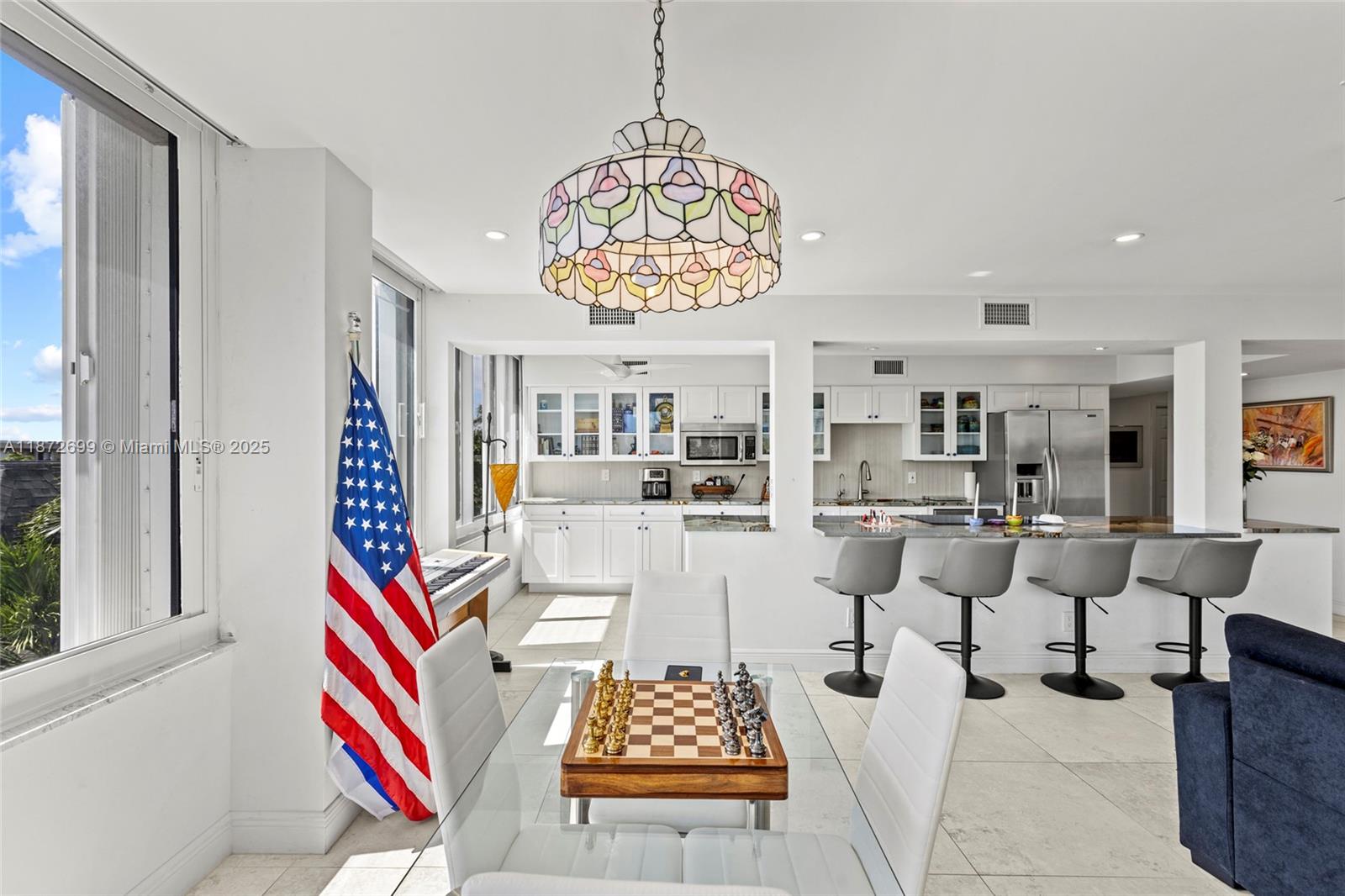 MAYFAIR HOUSE CONDO - Residential