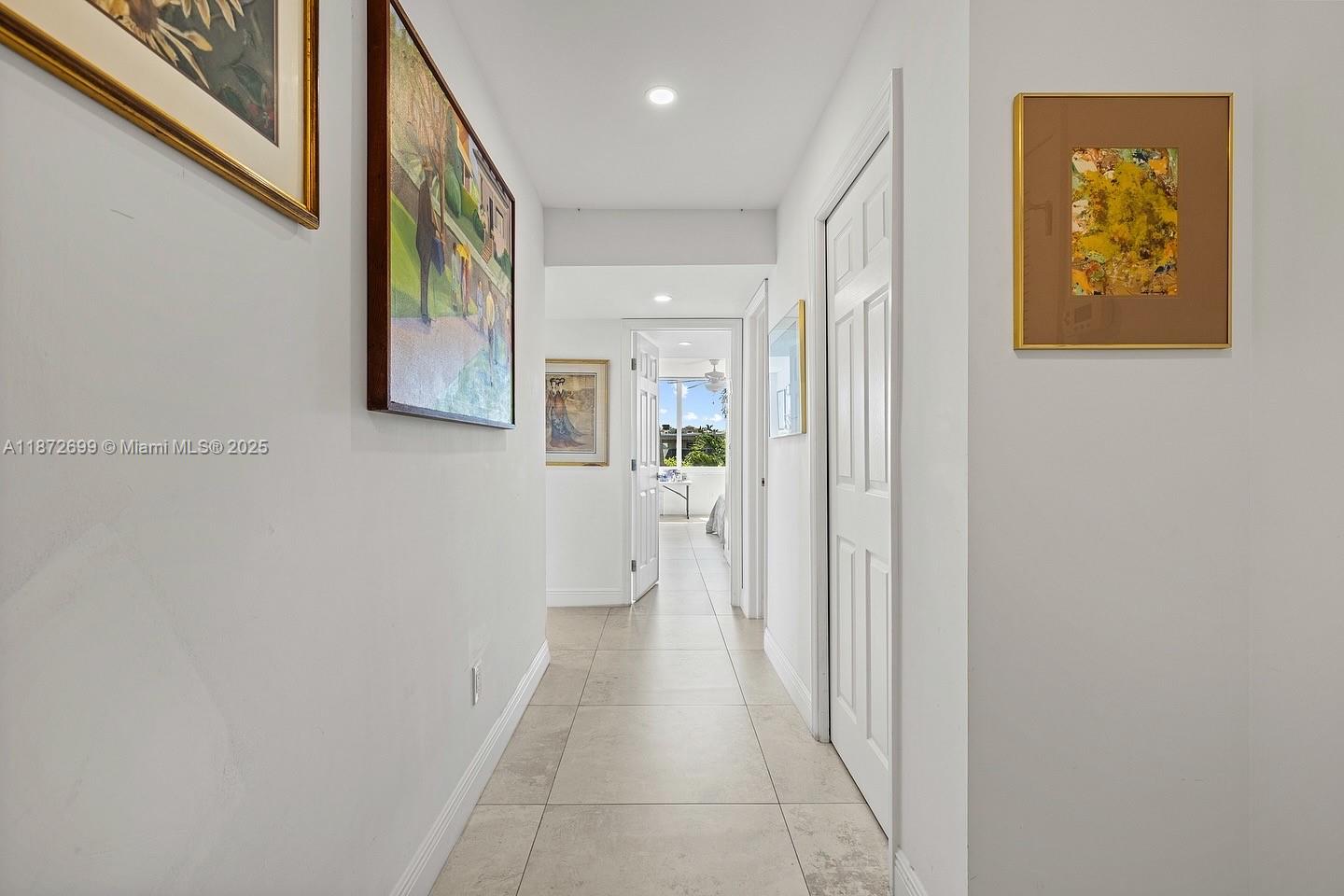 MAYFAIR HOUSE CONDO - Residential