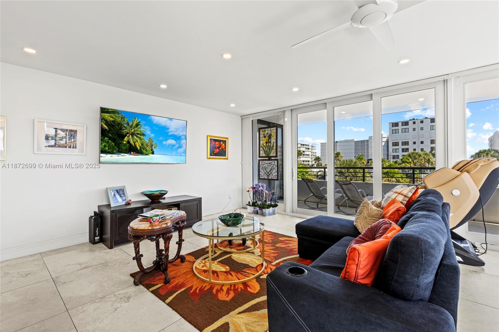 MAYFAIR HOUSE CONDO - Residential