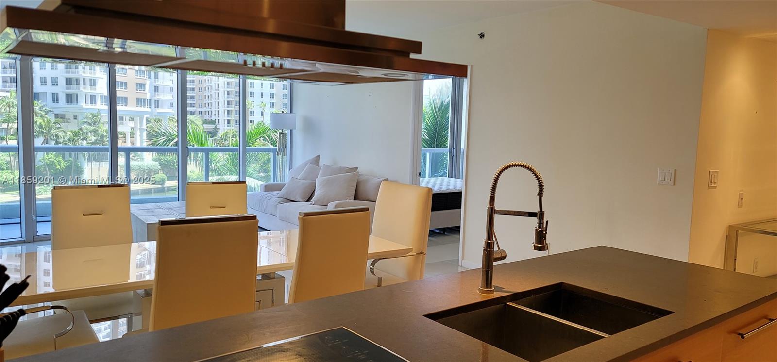 ICON BRICKELL NO TWO - Residential