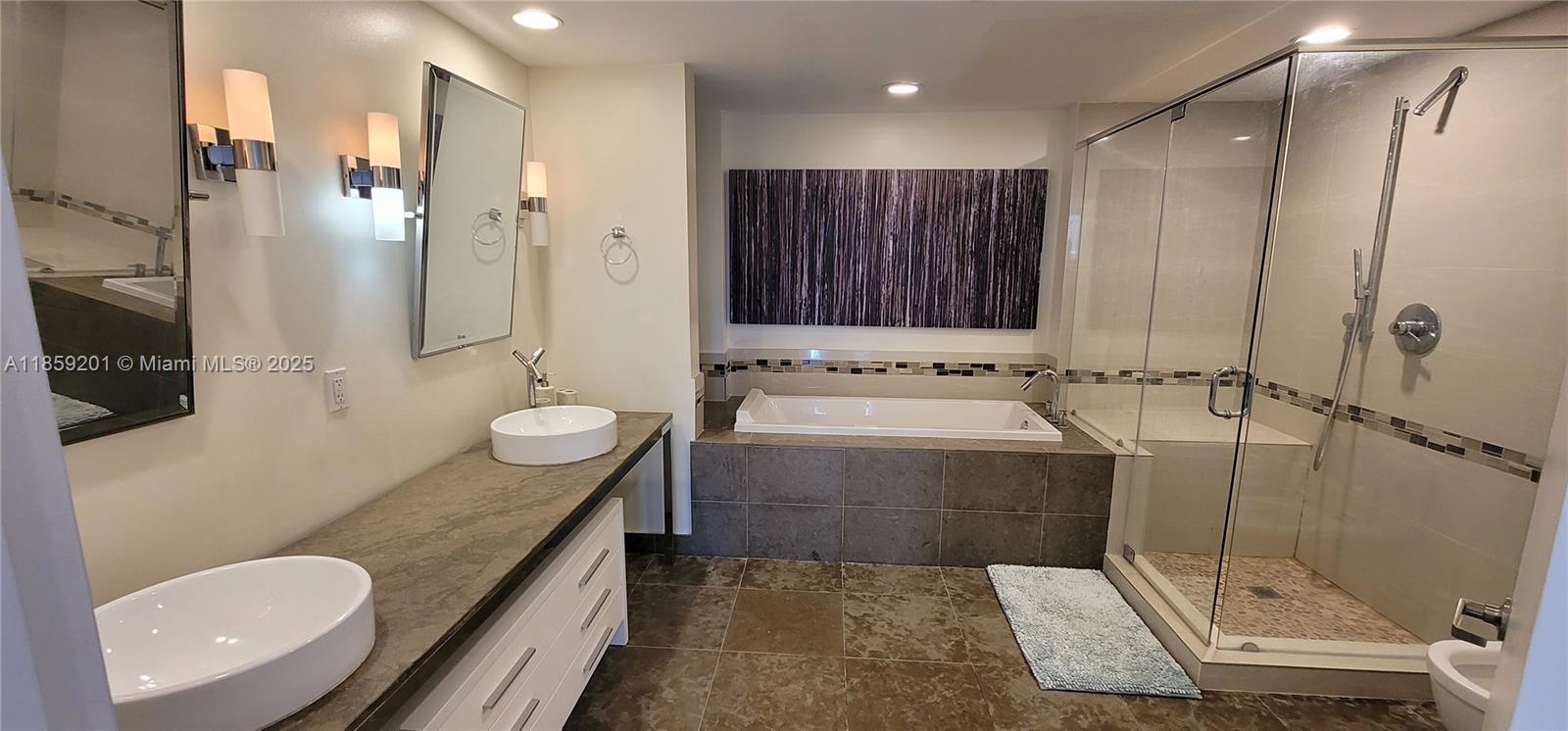 ICON BRICKELL NO TWO - Residential