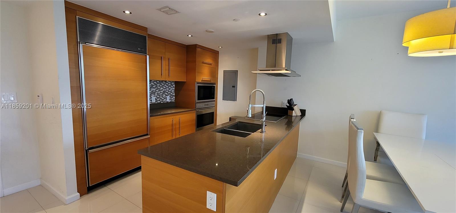 ICON BRICKELL NO TWO - Residential