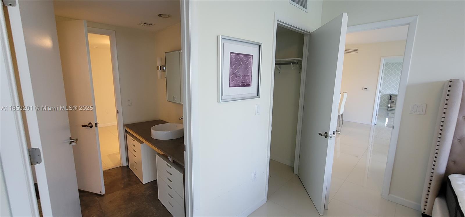 ICON BRICKELL NO TWO - Residential