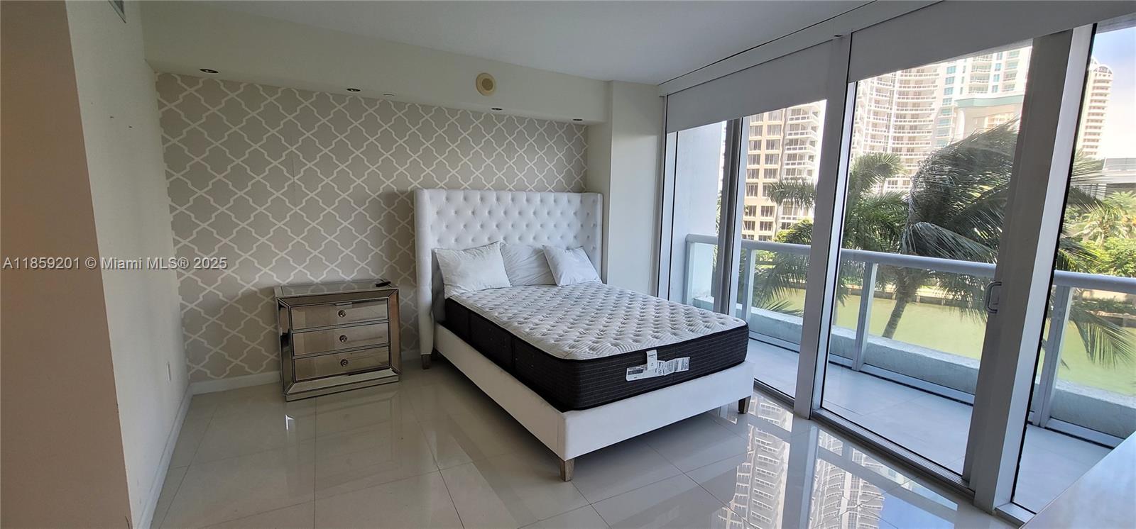 ICON BRICKELL NO TWO - Residential