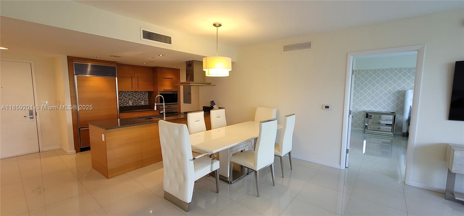 ICON BRICKELL NO TWO - Residential