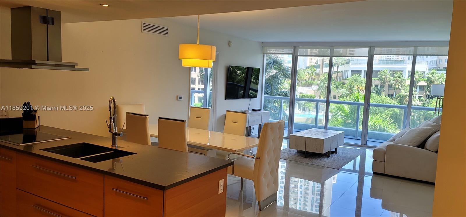 495 Brickell Ave 420