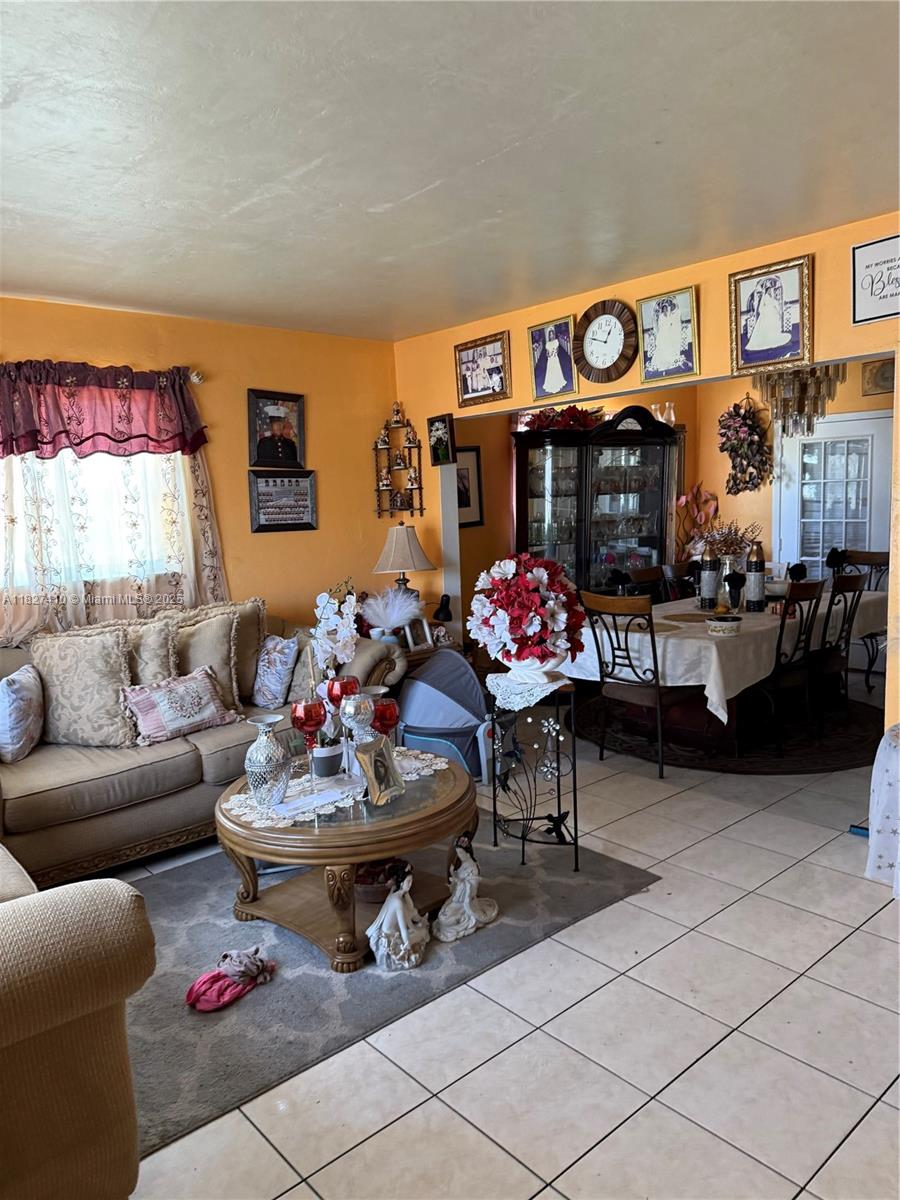 1180 NW 46th Ave