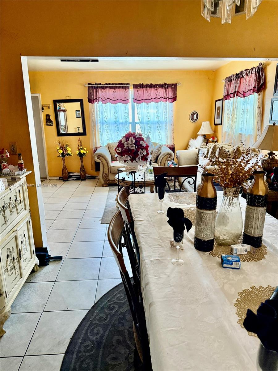 1180 NW 46th Ave