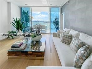 2020 N Bayshore Dr 1606