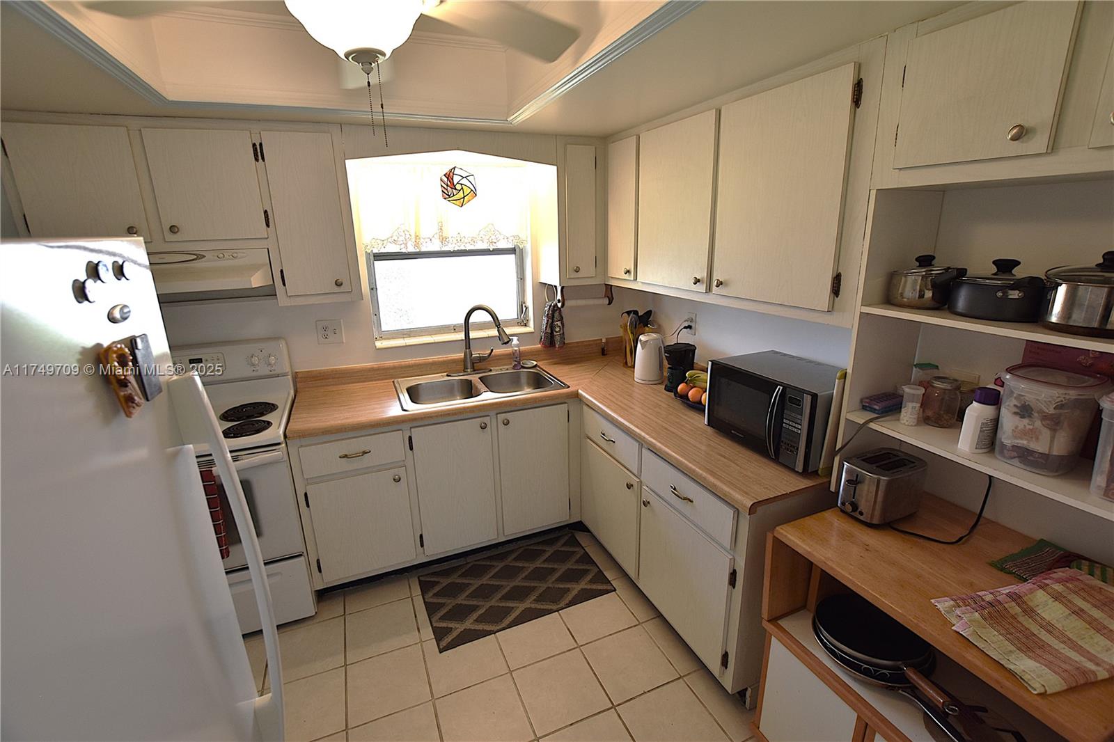 CRESTHAVEN VILLAS CONDO 2 - Residential