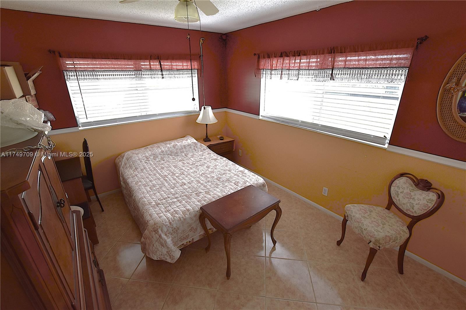 CRESTHAVEN VILLAS CONDO 2 - Residential
