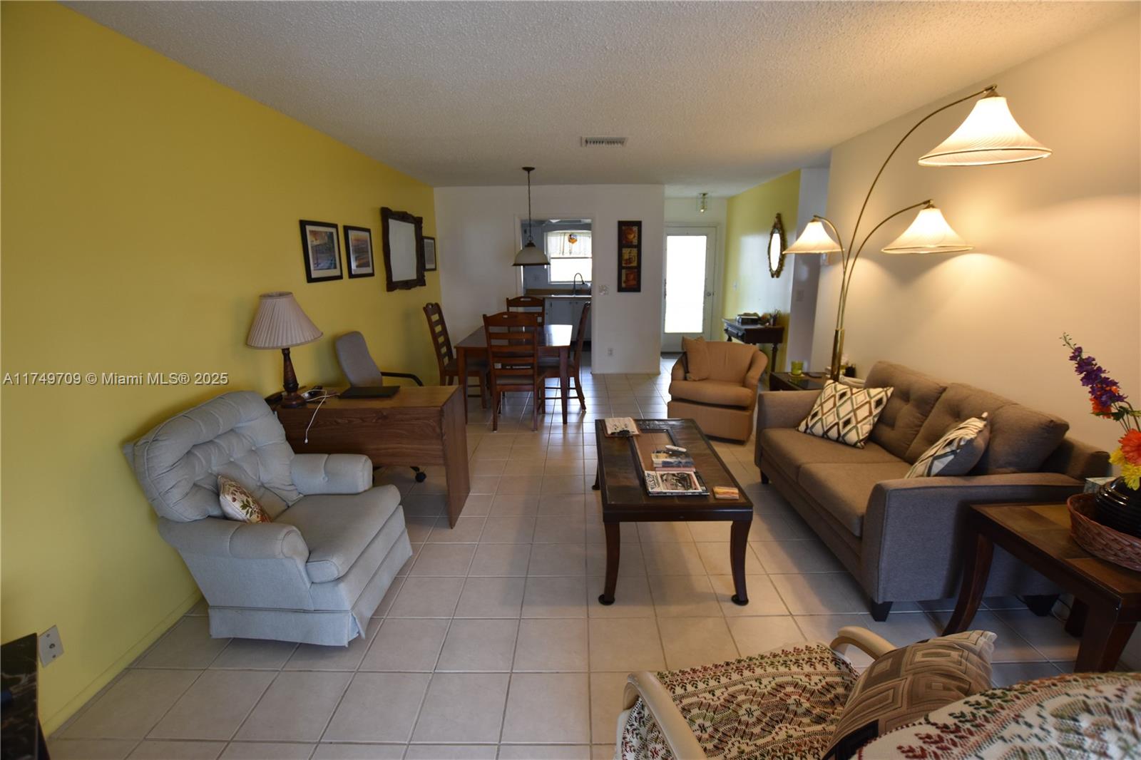 CRESTHAVEN VILLAS CONDO 2 - Residential