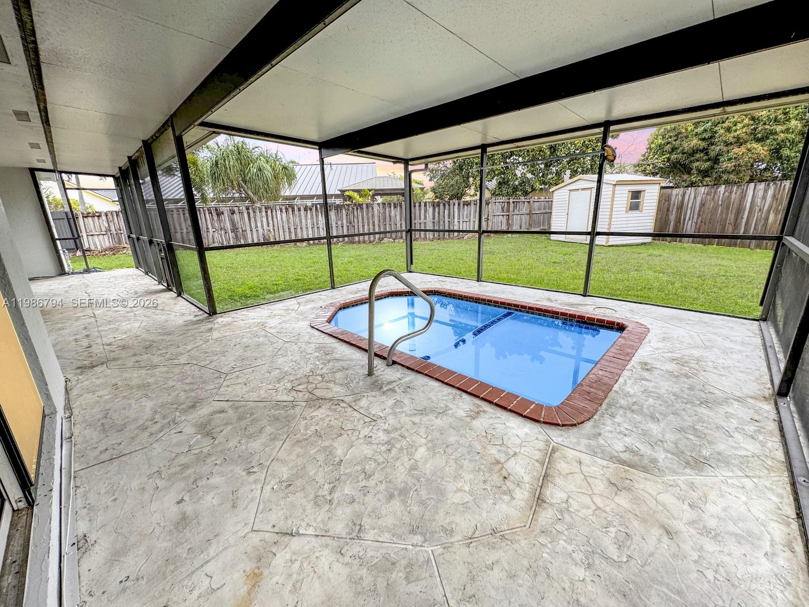 RIVER BEND - Residential