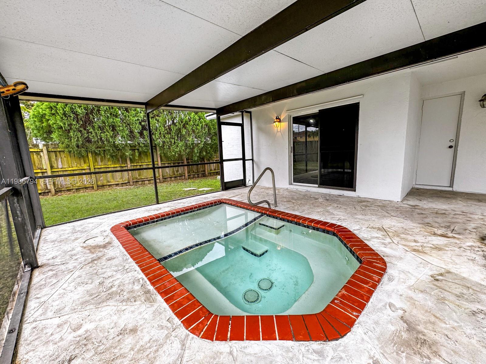 RIVER BEND - Residential