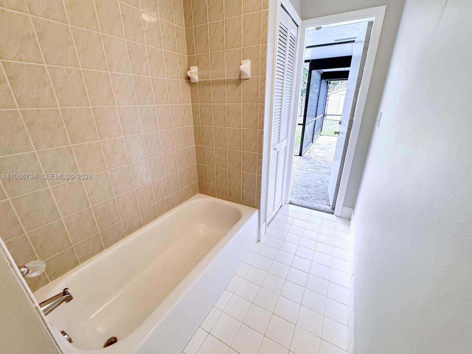 RIVER BEND - Residential