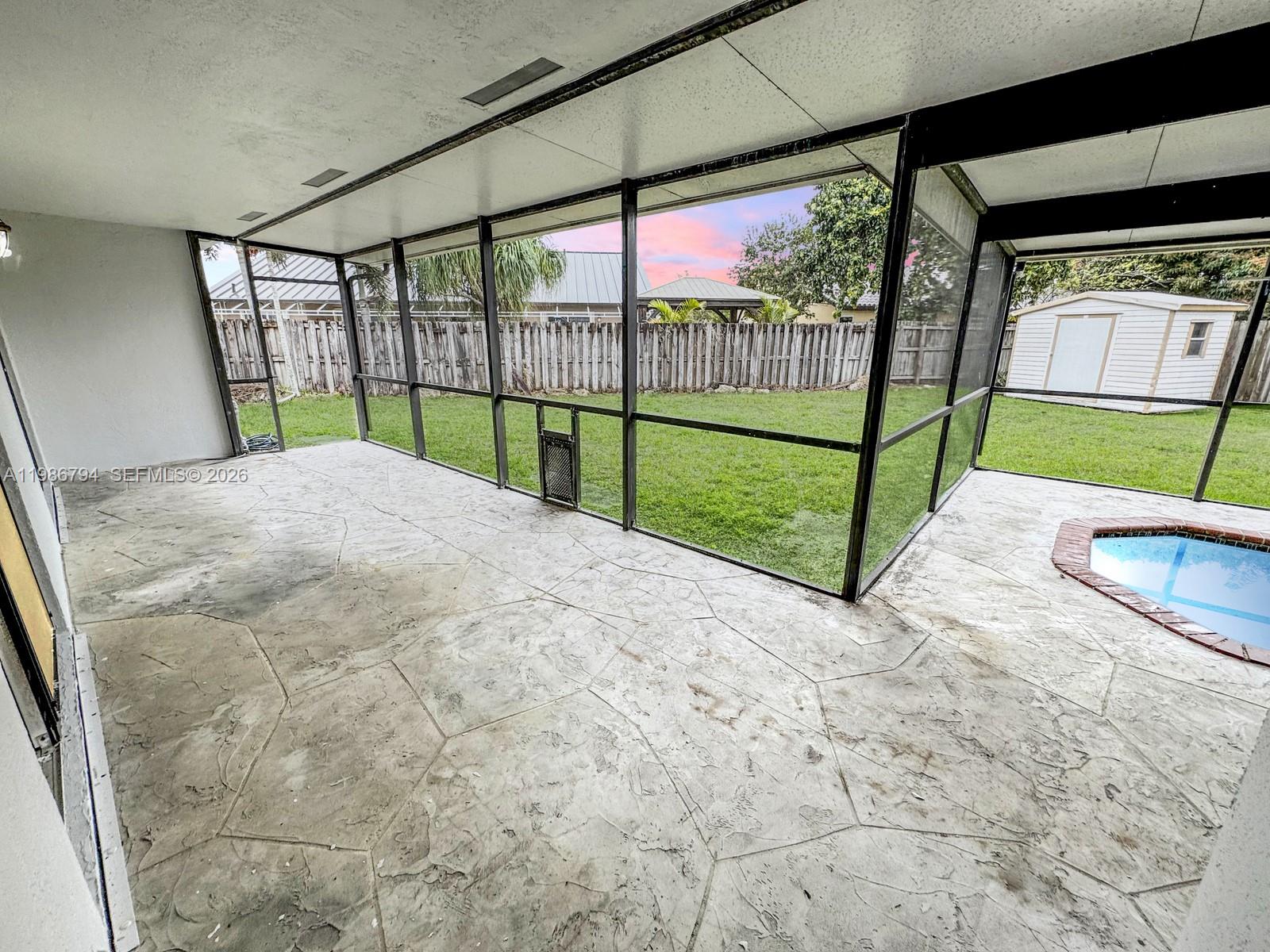 RIVER BEND - Residential