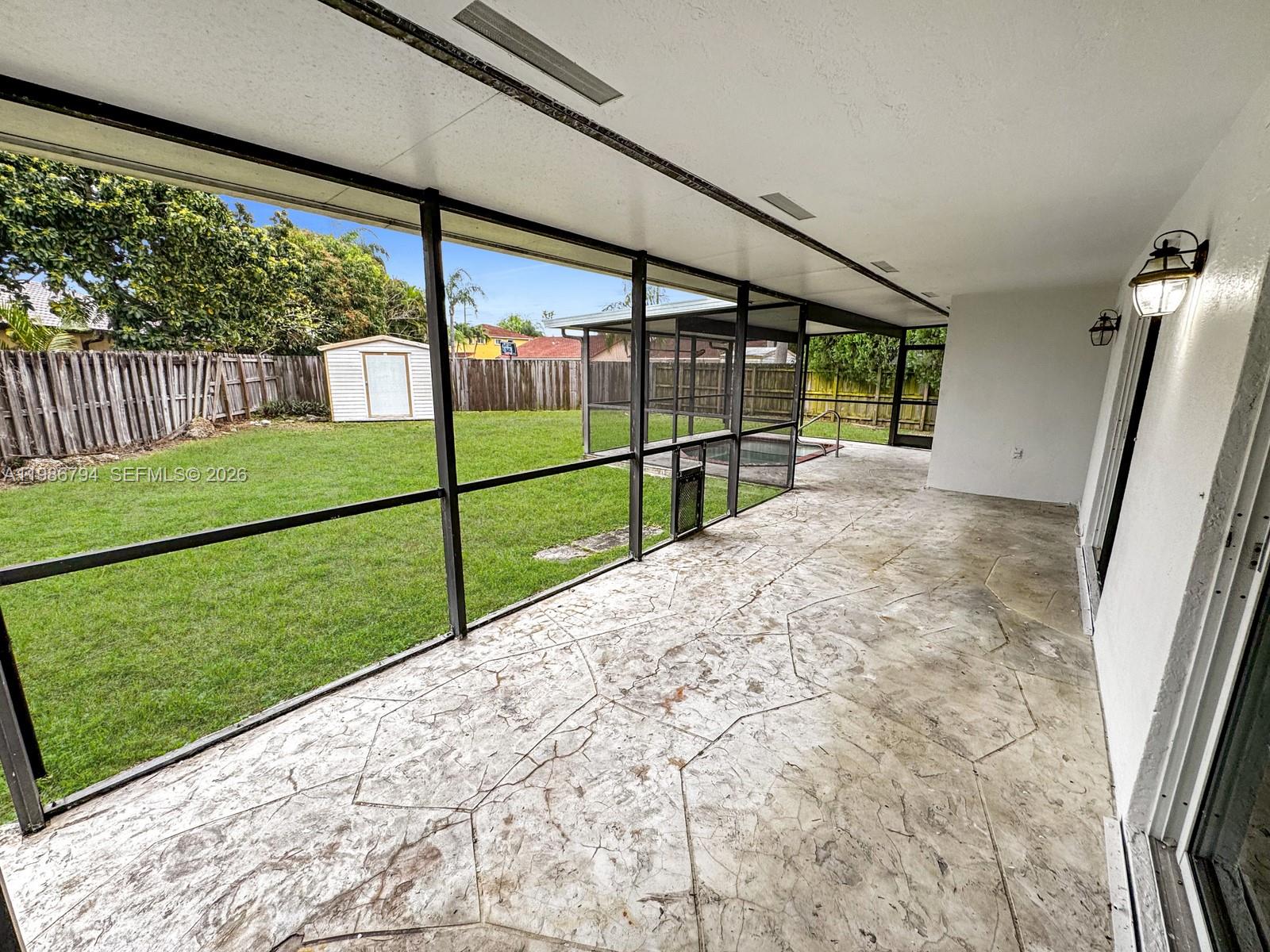 RIVER BEND - Residential