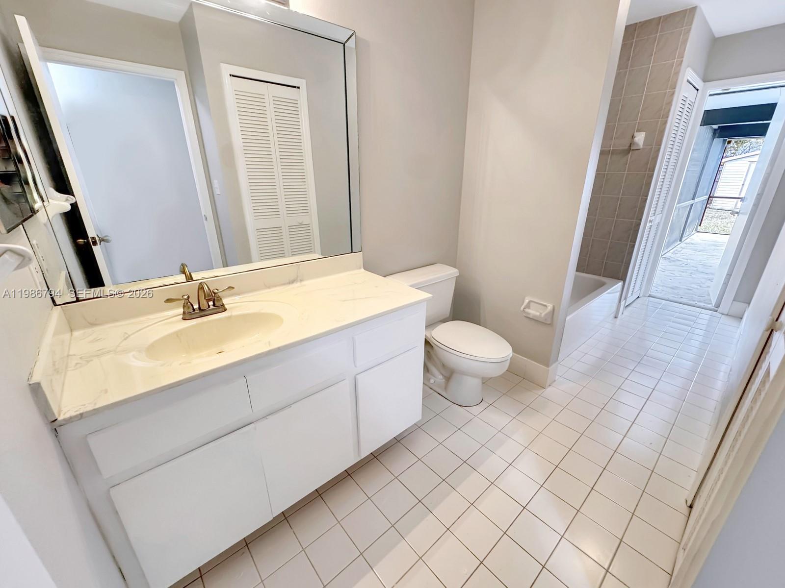 RIVER BEND - Residential