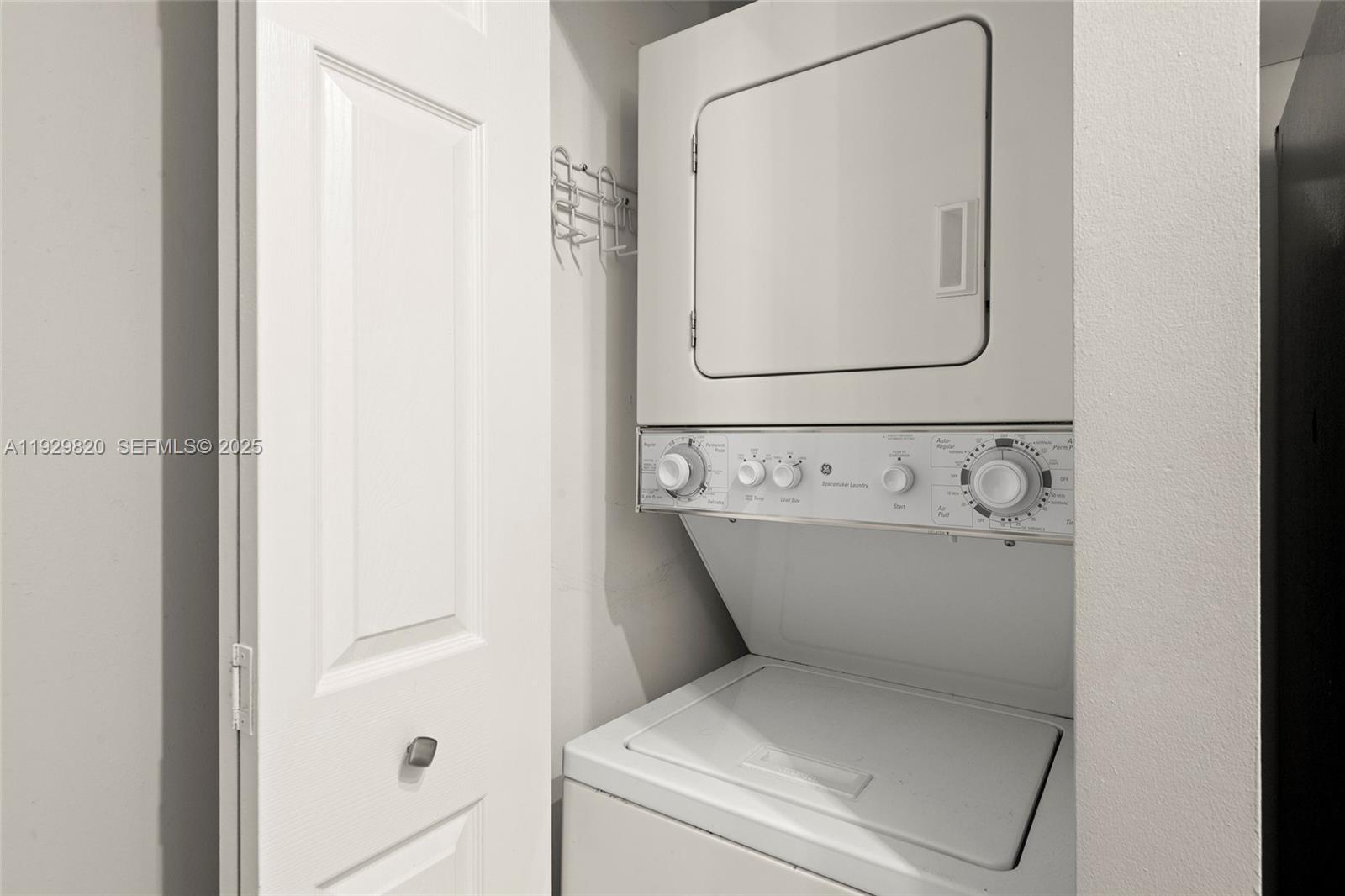 THE MARK ON BRICKELL COND - Residential Lease