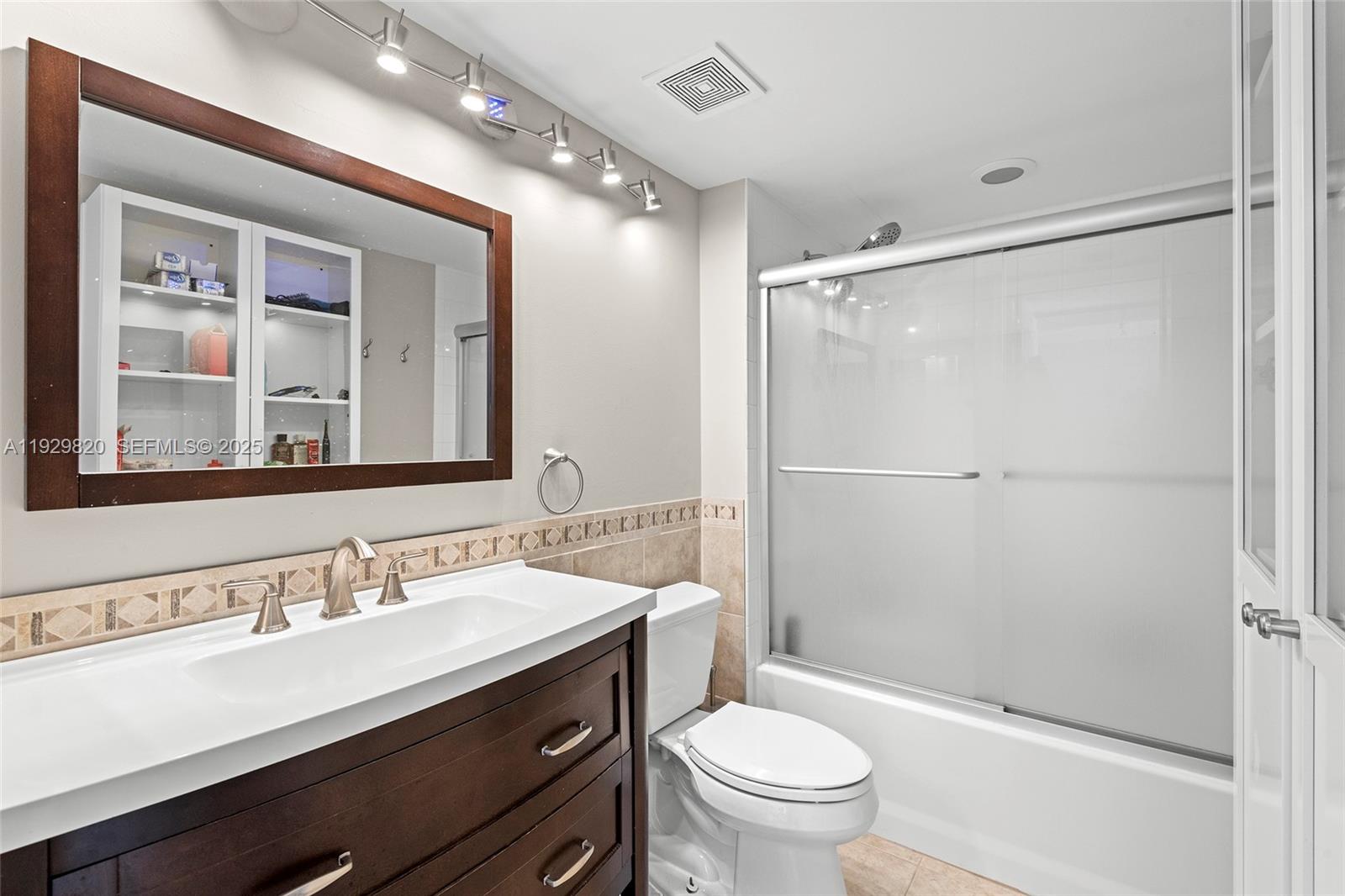 THE MARK ON BRICKELL COND - Residential Lease