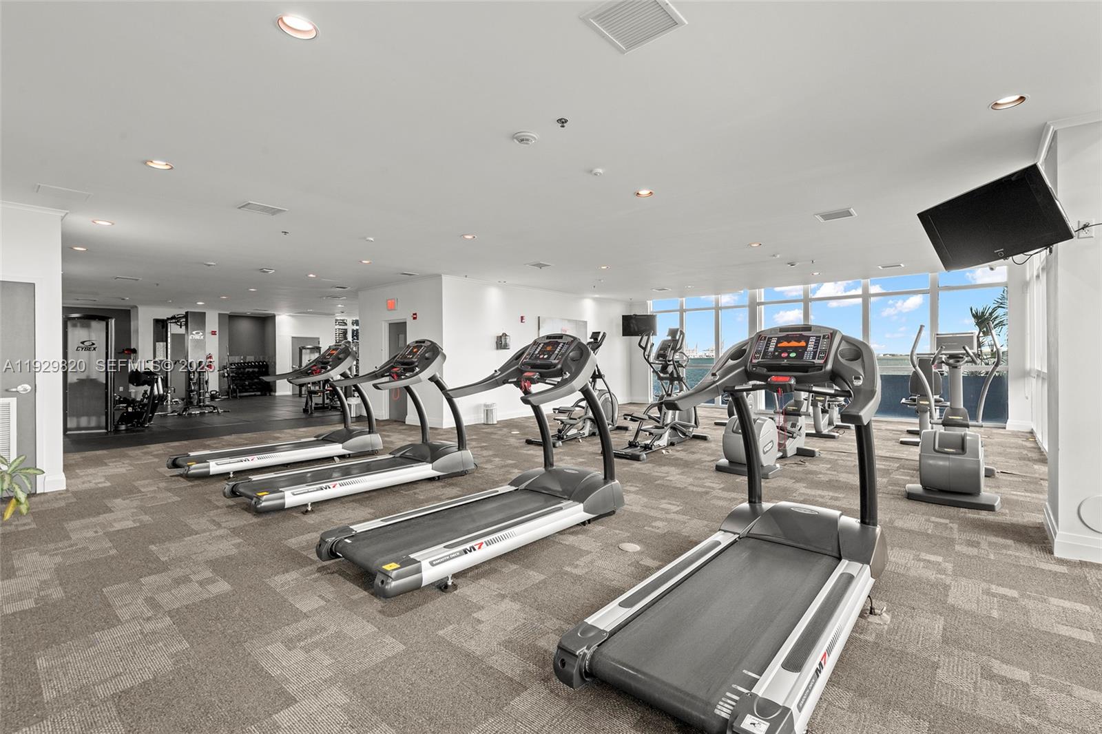 THE MARK ON BRICKELL COND - Residential Lease