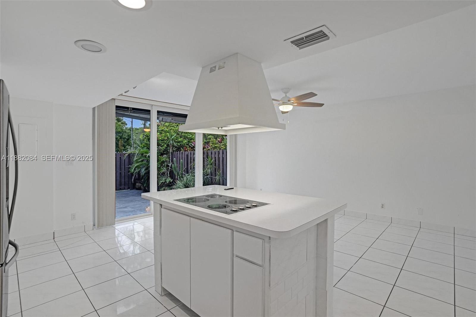 VENETIAN PARK IV CONDO - Residential