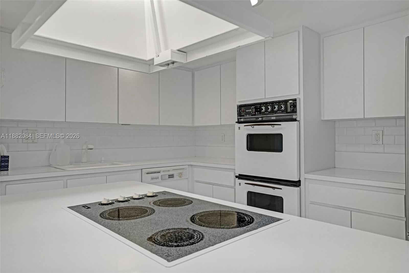 VENETIAN PARK IV CONDO - Residential