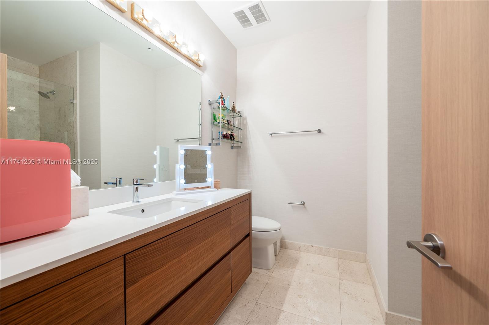 BRICKELLS FLAGLER - Residential