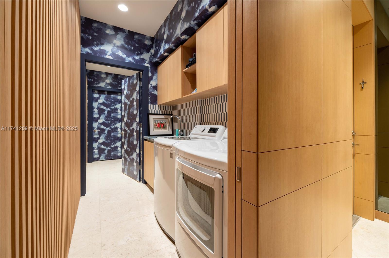 BRICKELLS FLAGLER - Residential