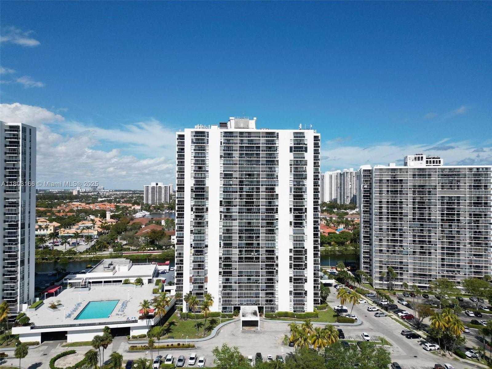 Rental Property at 3675 N Country Club Dr 2106, Aventura, Miami-Dade County, Florida - Bedrooms: 2 
Bathrooms: 2  - $3,200 MO.