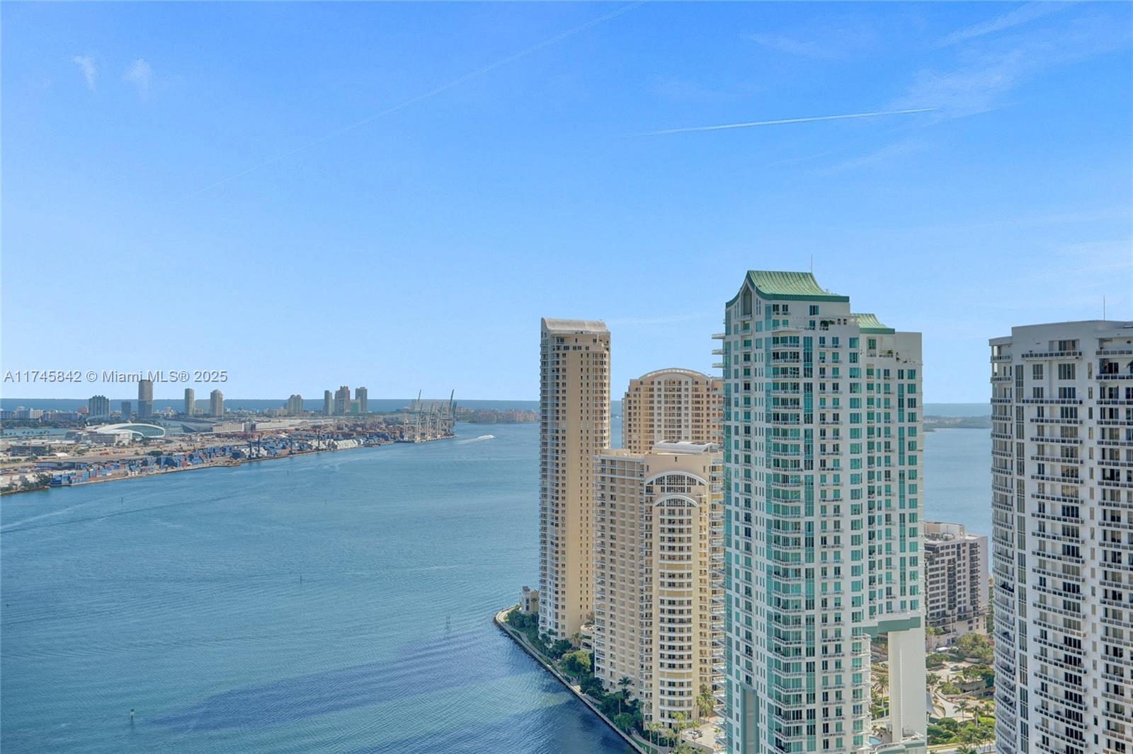 300 Biscayne Blvd Way 3405, Miami, Broward County, Florida - 2 Bedrooms  
4 Bathrooms - 