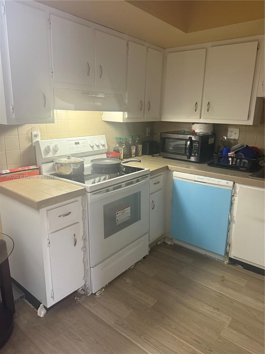 HABITAT II PHASE IV CONDO - Residential Lease