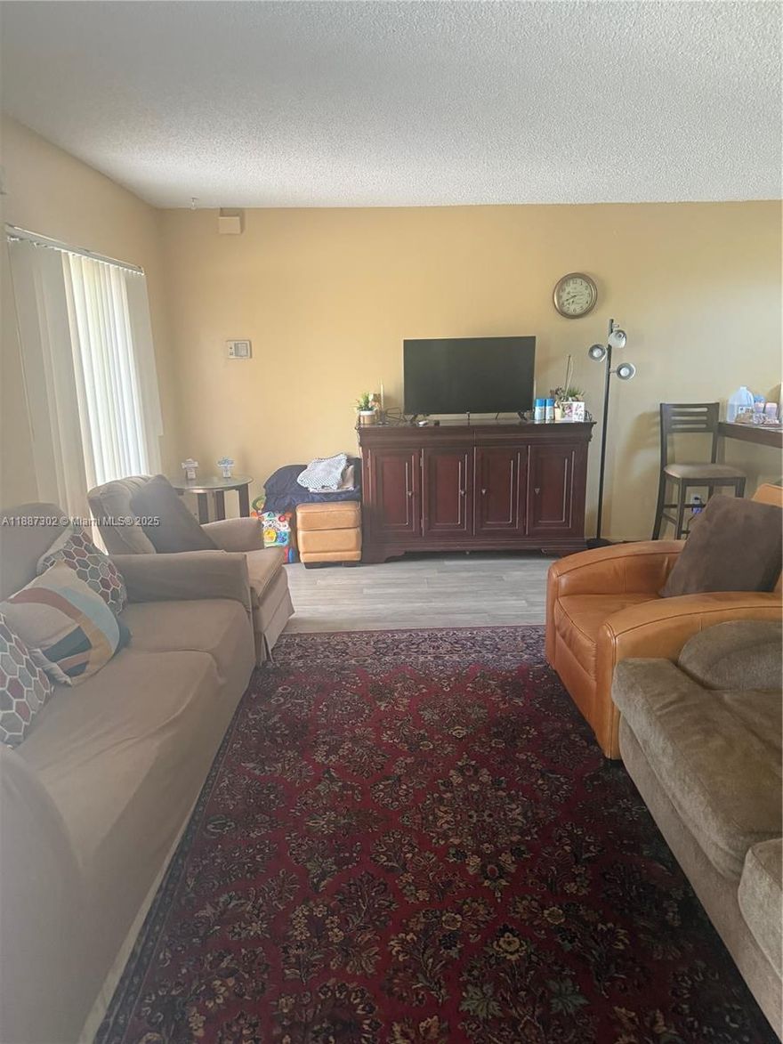 Beautiful, secluded villa located in a well-maintained community. This single-story unit features laminated wood and ceramic tile flooring, along with a spacious patio perfect for barbecues and outdoor entertaining.

The unit is currently occupied, but the tenants are very accommodating and will allow showings with proper notice. Community approval takes approximately 30 days. All applicants over the age of 18 must complete an application; married couples may submit one joint application. Approval is not based on credit score.
Section is welcome