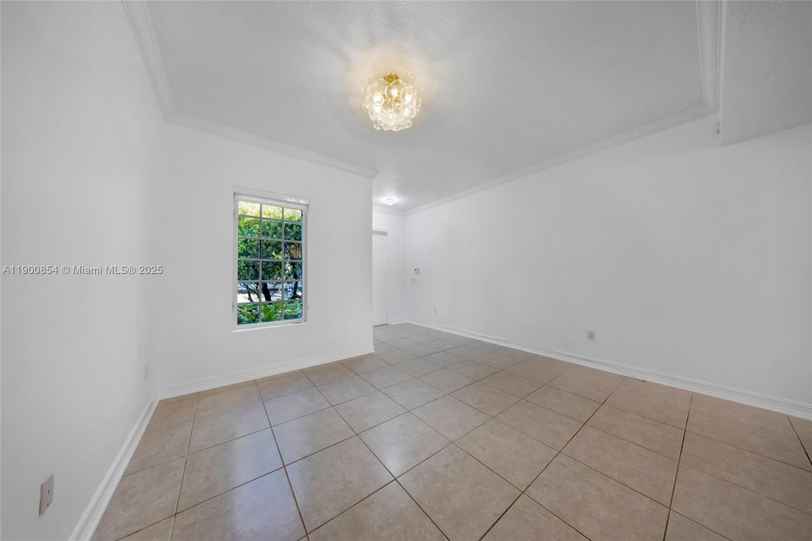 AVENTURA LAKES - PHASE II - Residential Lease