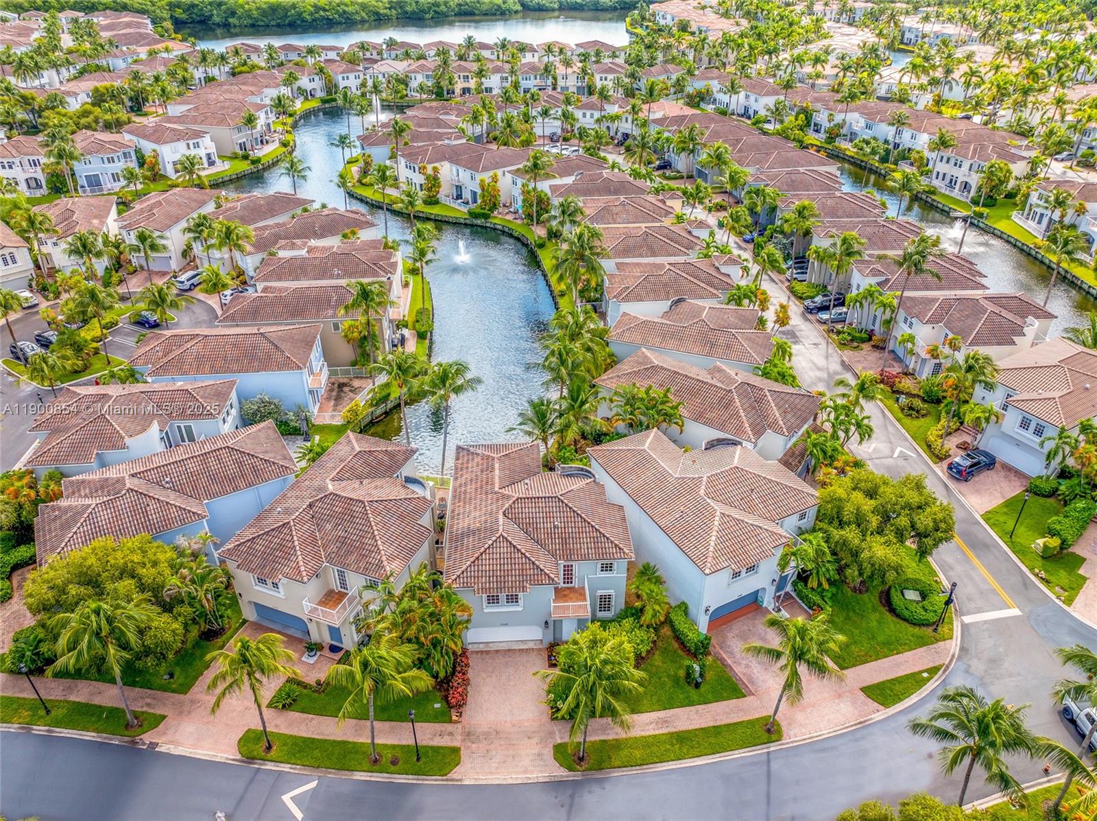 AVENTURA LAKES - PHASE II - Residential Lease