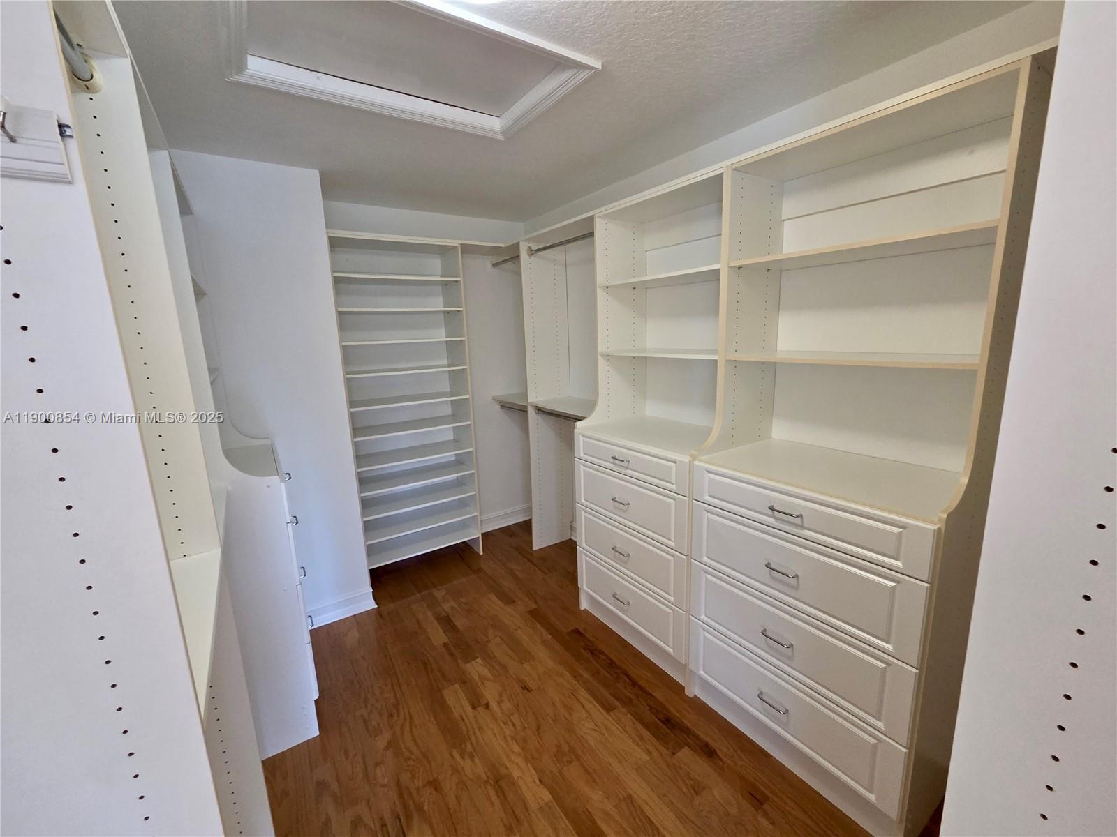 AVENTURA LAKES - PHASE II - Residential Lease