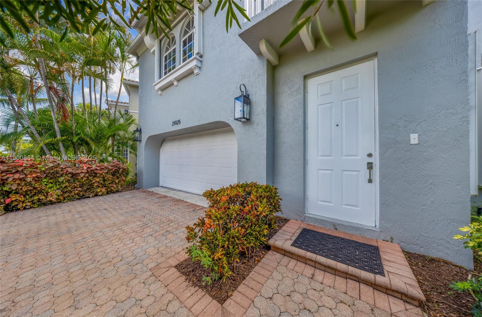 AVENTURA LAKES - PHASE II - Residential Lease