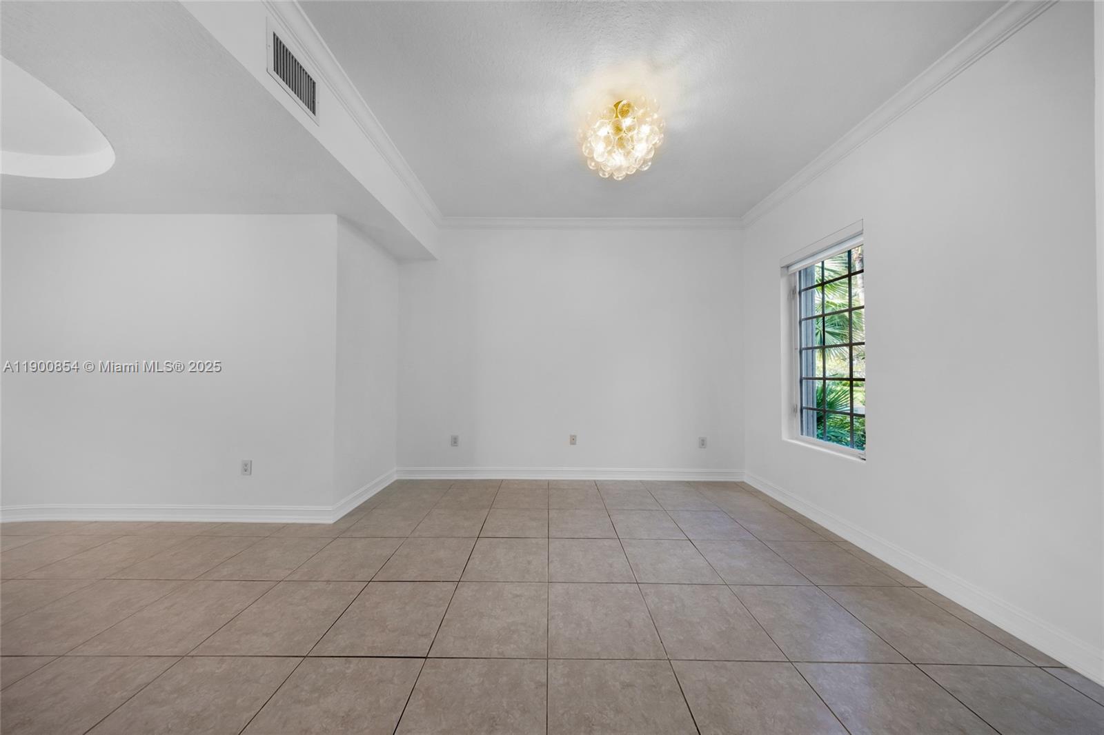 AVENTURA LAKES - PHASE II - Residential Lease