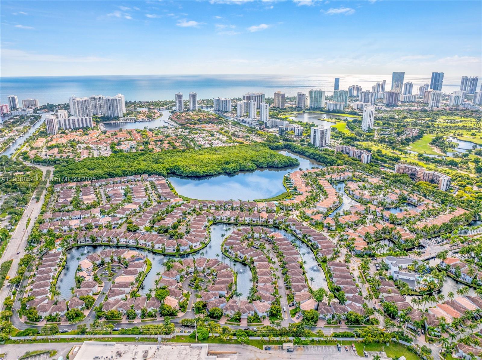AVENTURA LAKES - PHASE II - Residential Lease