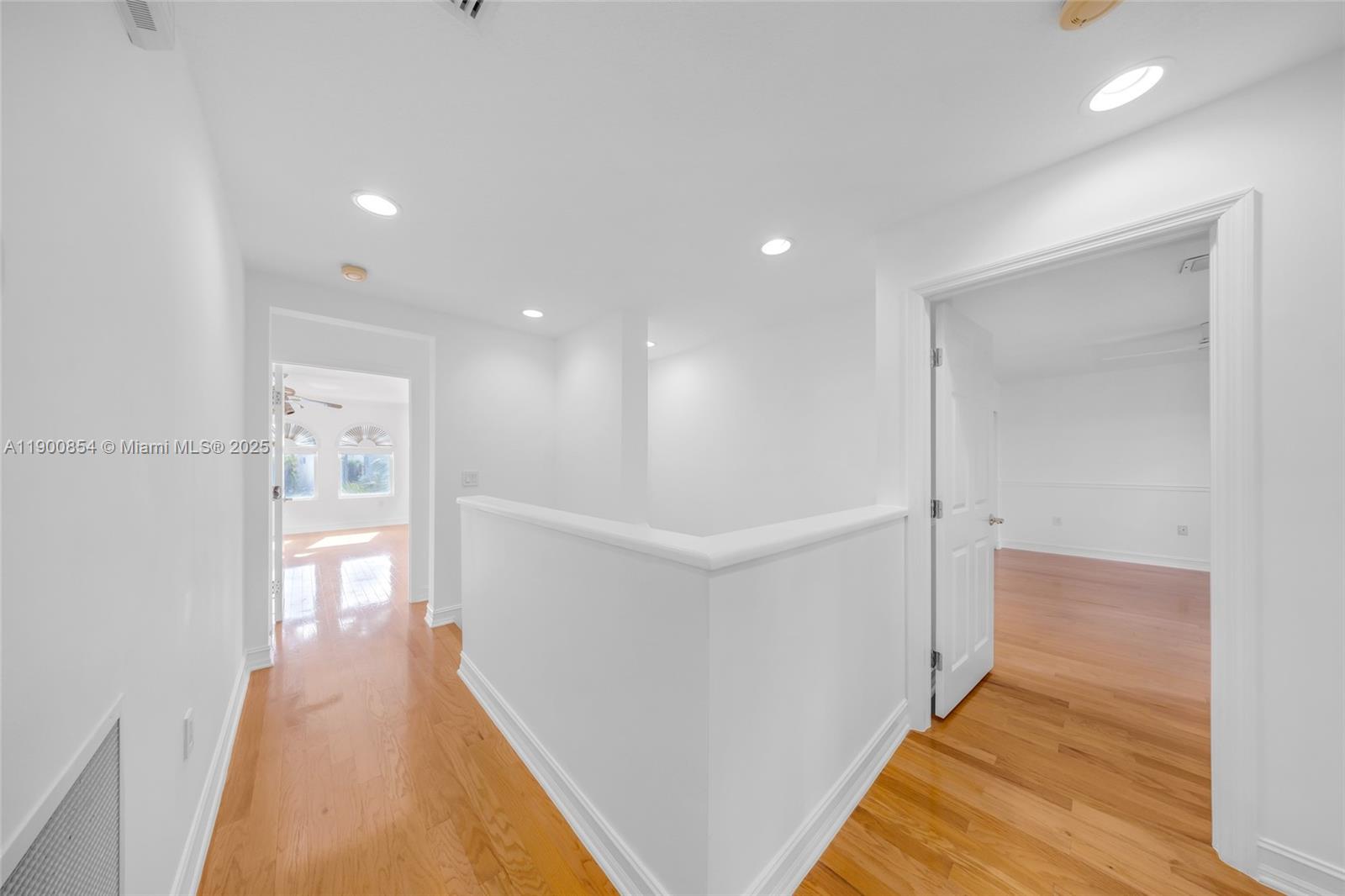 AVENTURA LAKES - PHASE II - Residential Lease